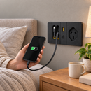 Tomacorriente Inteligente PlugFlex — USB, USB-C y 2 Cables Retráctiles